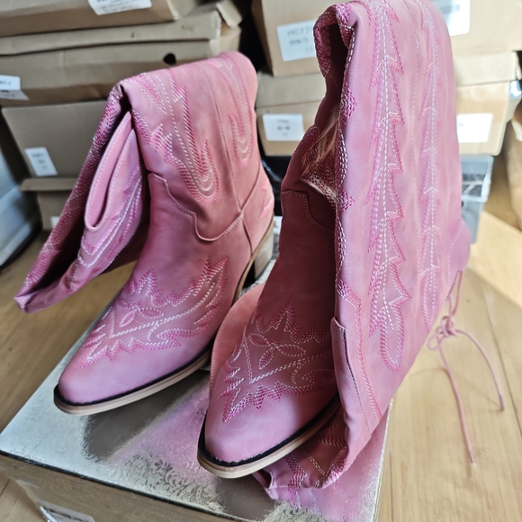 Shoes - Pink Women’s Heeled Western Boots
